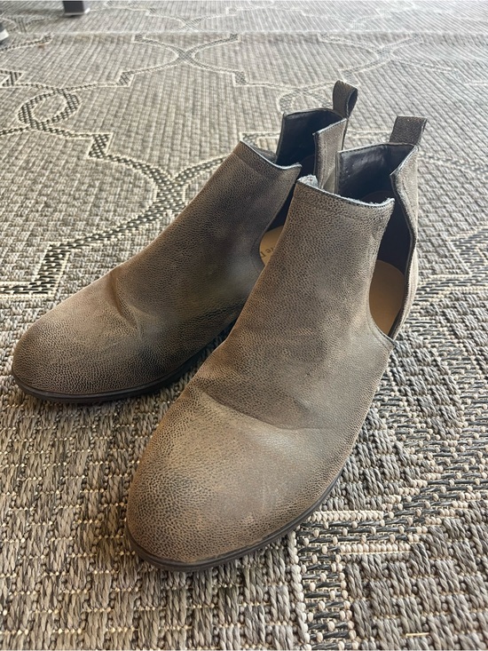 Pierre Dumas Shoes - Women’s Pierre Dumas Cutout Ankle Boots